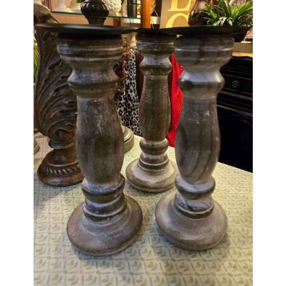 Set Of 3 Farmhouse Weighted Wood Candle Holders